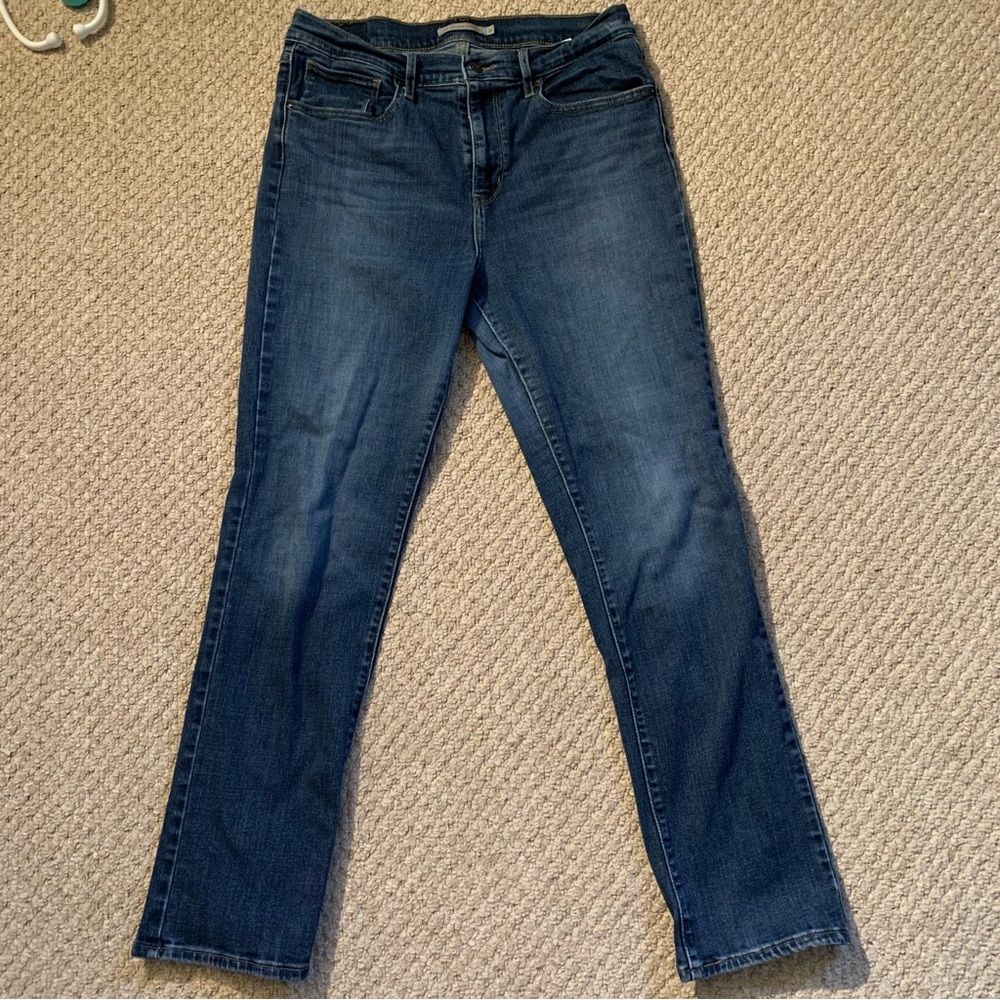 Levi's Women's 724 High Rise Straight Jeans Size 31